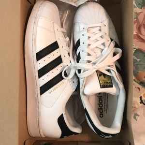 Adidas superstar women’s 9.5-10 men’s 8
